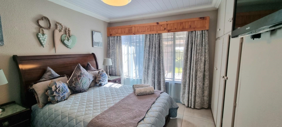 5 Bedroom Property for Sale in Dan Pienaar Free State